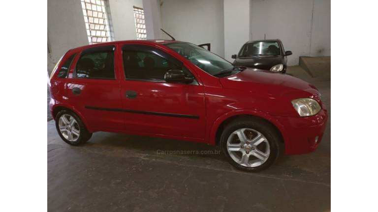 CHEVROLET - CORSA - 2008/2009 - Vermelha - R$ 29.000,00