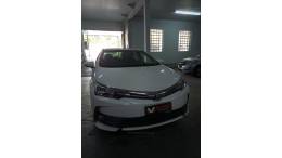 TOYOTA - COROLLA - 2018/2019 - Branca - R$ 105.000,00