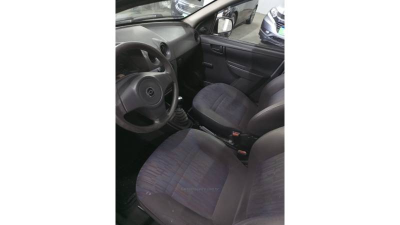 CHEVROLET - CELTA - 2008/2009 - Cinza - R$ 20.000,00