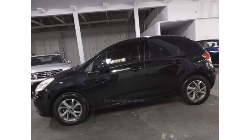 CITROËN - C3 - 2012/2013 - Preta - R$ 36.000,00