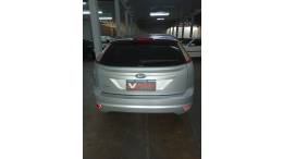 FORD - FOCUS - 2010/2011 - Prata - R$ 38.000,00