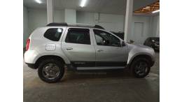 RENAULT - DUSTER - 2012/2013 - Prata - R$ 51.000,00