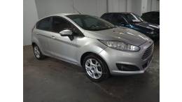 FORD - FIESTA - 2013/2014 - Prata - R$ 42.000,00