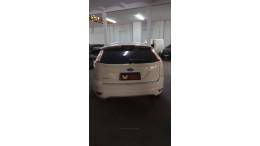 FORD - FOCUS - 2011/2012 - Branca - R$ 40.000,00