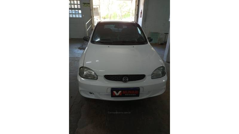 CHEVROLET - CORSA - 2000/2000 - Branca - R$ 16.000,00