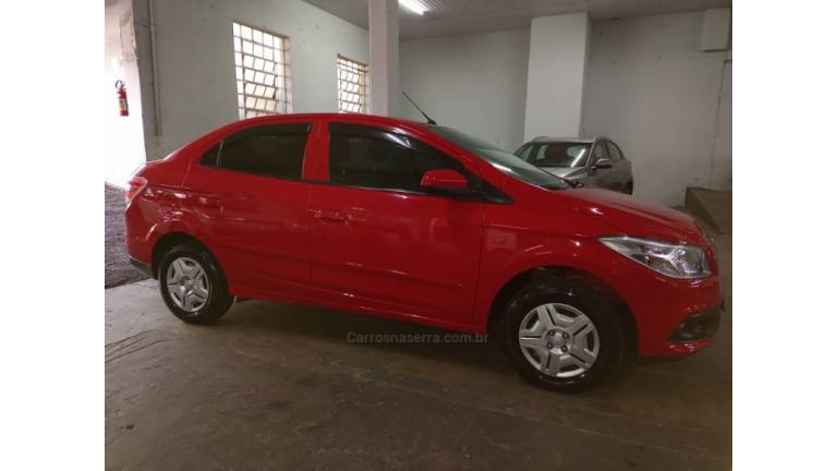 CHEVROLET - PRISMA - 2015/2015 - Vermelha - R$ 45.000,00