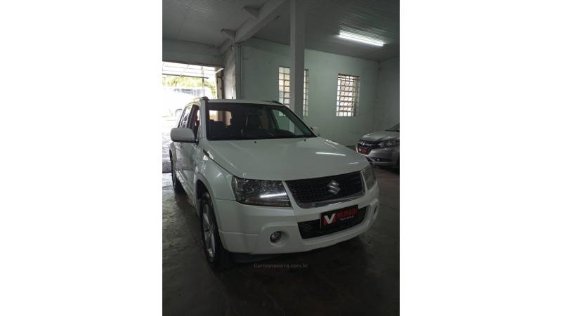 SUZUKI - GRAND VITARA - 2011/2012 - Branca - R$ 49.000,00