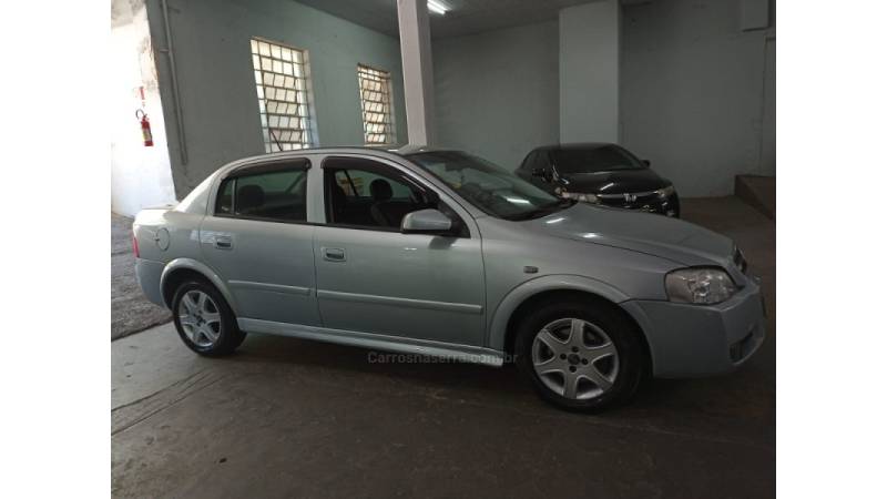 CHEVROLET - ASTRA - 2007/2008 - Prata - R$ 32.000,00