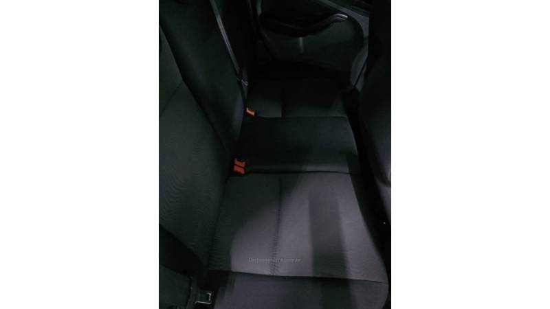 FORD - FOCUS - 2010/2011 - Prata - R$ 38.000,00