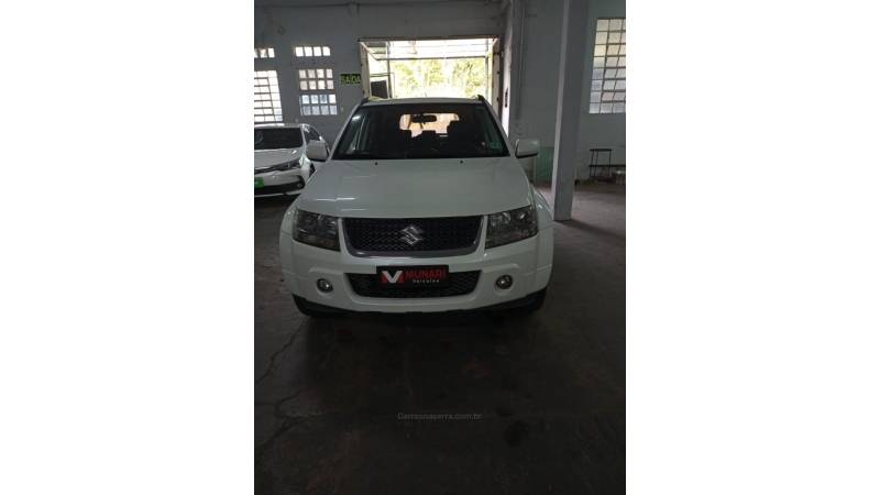 SUZUKI - GRAND VITARA - 2011/2012 - Branca - R$ 49.000,00