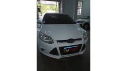 FORD - FOCUS - 2013/2014 - Branca - R$ 56.000,00