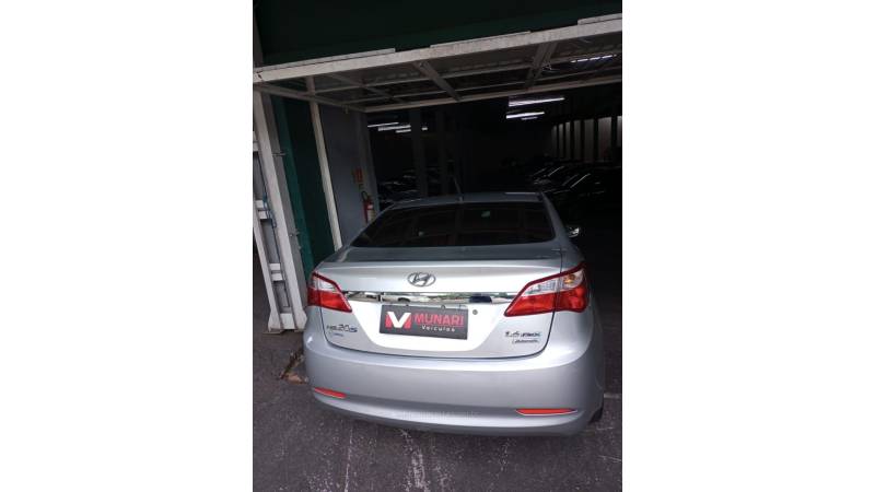 HYUNDAI - HB20S - 2014/2015 - Prata - R$ 55.000,00