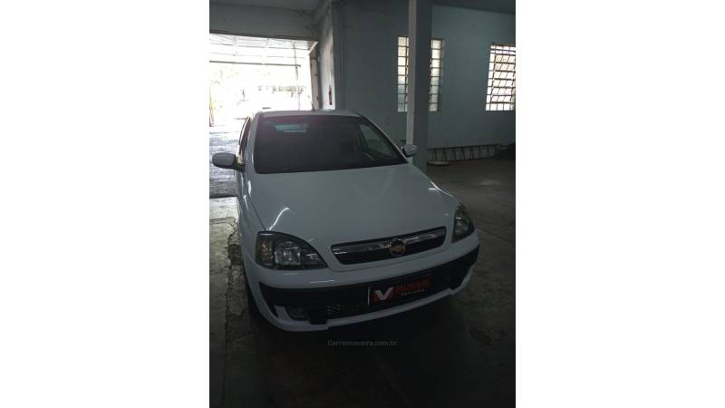 CHEVROLET - CORSA - 2004/2004 - Branca - R$ 23.500,00