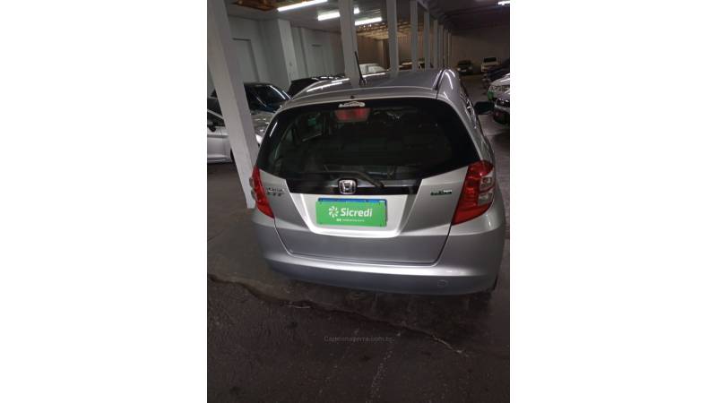 HONDA - FIT - 2009/2010 - Prata - R$ 42.000,00