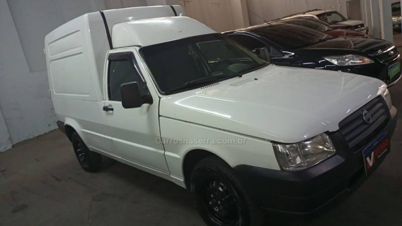 FIAT - FIORINO - 2005/2006 - Branca - R$ 26.000,00