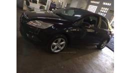 FORD - FOCUS - 2008/2009 - Preta - R$ 30.000,00