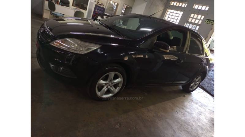 FORD - FOCUS - 2008/2009 - Preta - R$ 30.000,00