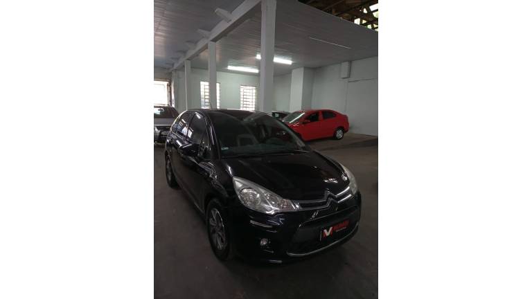 CITROËN - C3 - 2012/2013 - Preta - R$ 36.000,00