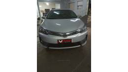 TOYOTA - COROLLA - 2017/2018 - Prata - R$ 100.000,00