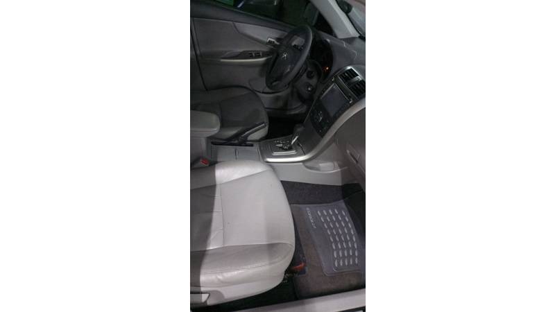 TOYOTA - COROLLA - 2010/2011 - Preta - R$ 57.000,00