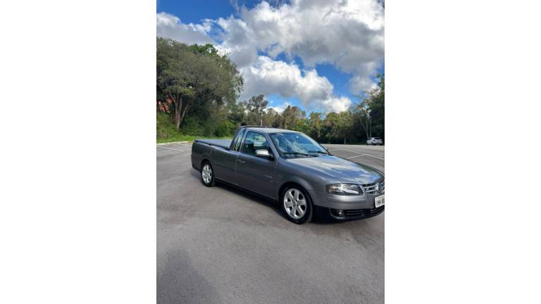 VOLKSWAGEN - SAVEIRO - 2006/2006 - Prata - R$ 43.900,00