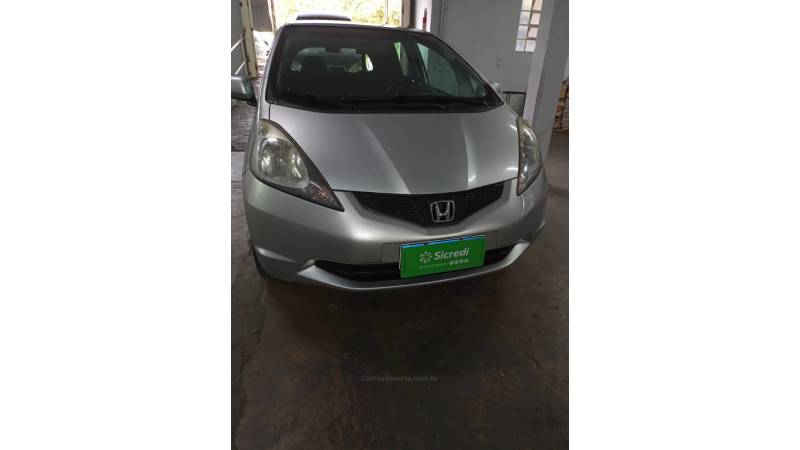 HONDA - FIT - 2009/2010 - Prata - R$ 42.000,00