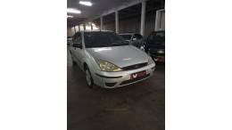 FORD - FOCUS - 2005/2005 - Prata - R$ 23.000,00