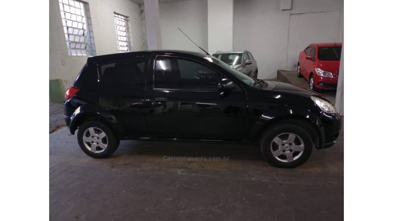 FORD - KA - 2009/2010 - Preta - R$ 19.000,00