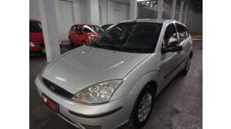 FORD - FOCUS - 2005/2005 - Prata - R$ 23.000,00