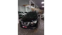NISSAN - KICKS - 2016/2017 - Preta - R$ 73.000,00