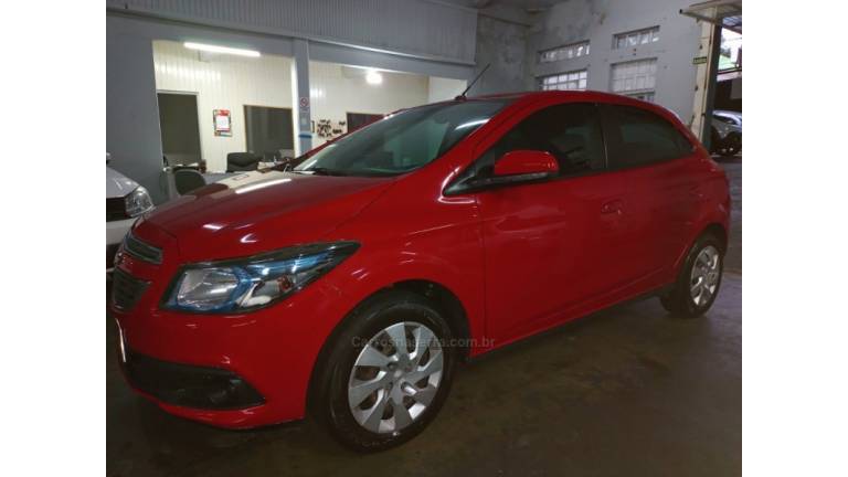 CHEVROLET - ONIX - 2012/2013 - Vermelha - R$ 43.000,00